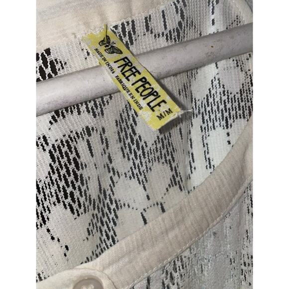 Free People lacy tunic  Sz M EUC - Picture 3 of 4